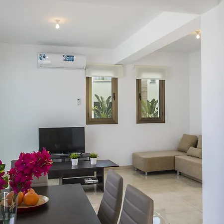 Levanda 29 Paralimni